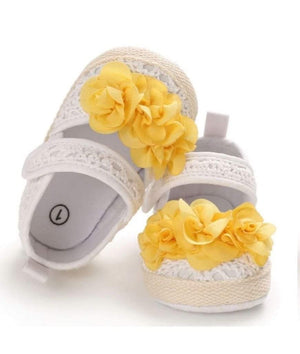 Girls Yellow and white Shoes